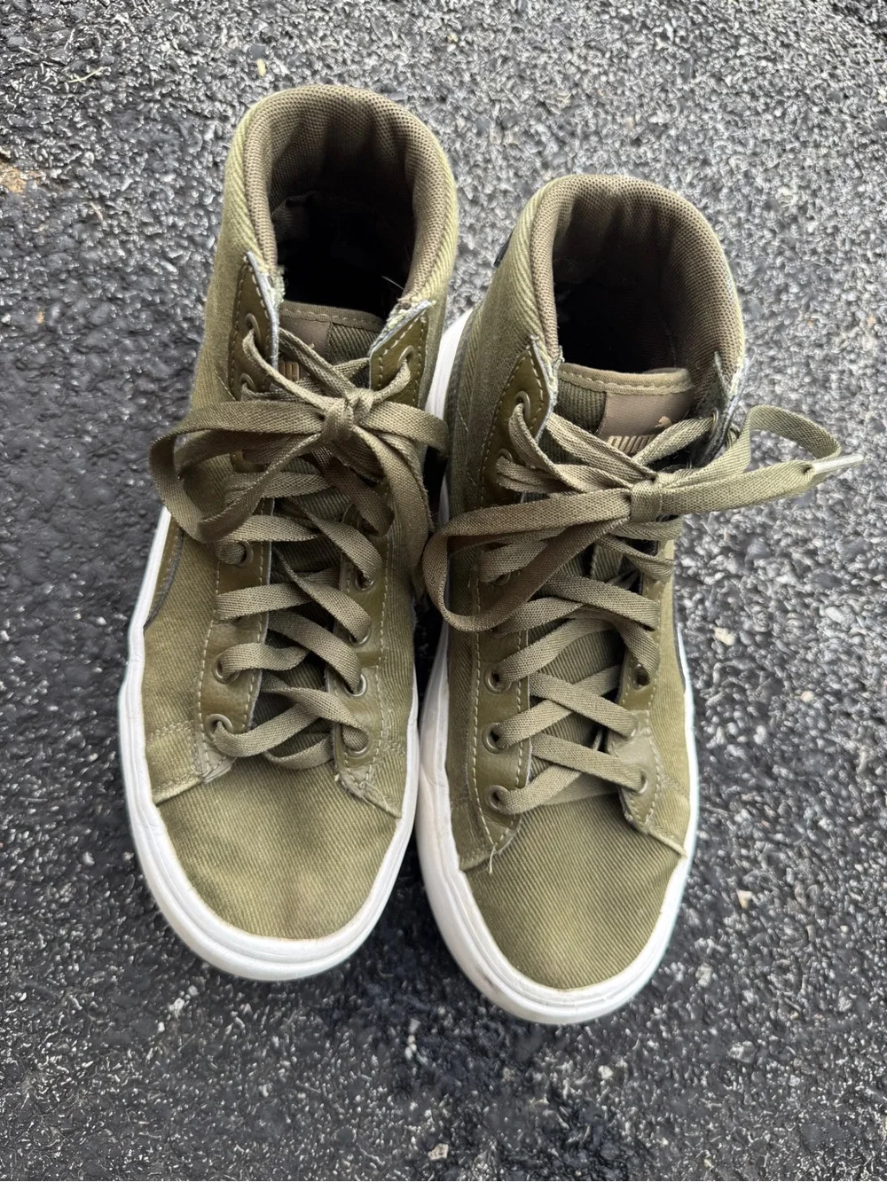 Puma Women’s Size 8 Olive Green High Top Platform Sneakers